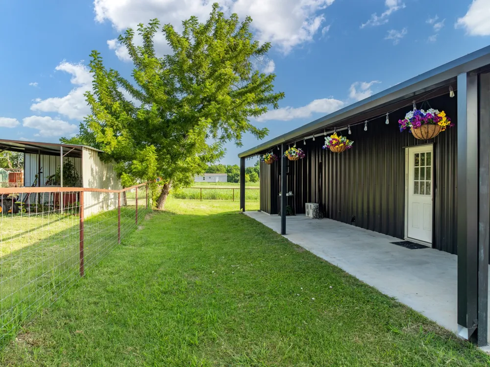 321 Avenue B #B Walnut Springs, TX 76690