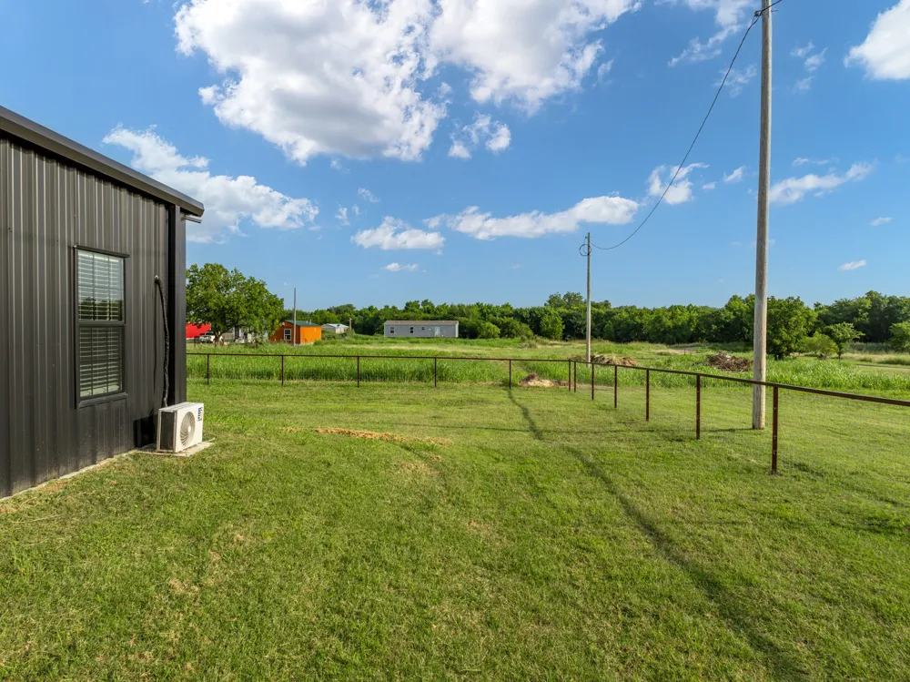 321 Avenue B #B Walnut Springs, TX 76690