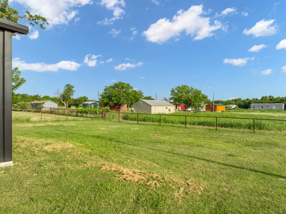 321 Avenue B #B Walnut Springs, TX 76690