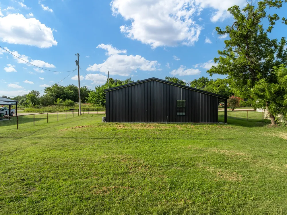 321 Avenue B #B Walnut Springs, TX 76690