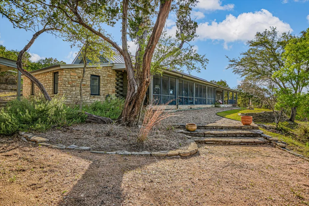 707 Deer Lake Road Wimberley, TX 78676