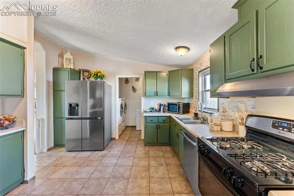 23750 Jayhawk Avenue Colorado Springs, CO 80928