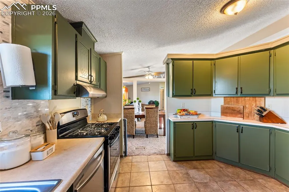 23750 Jayhawk Avenue Colorado Springs, CO 80928