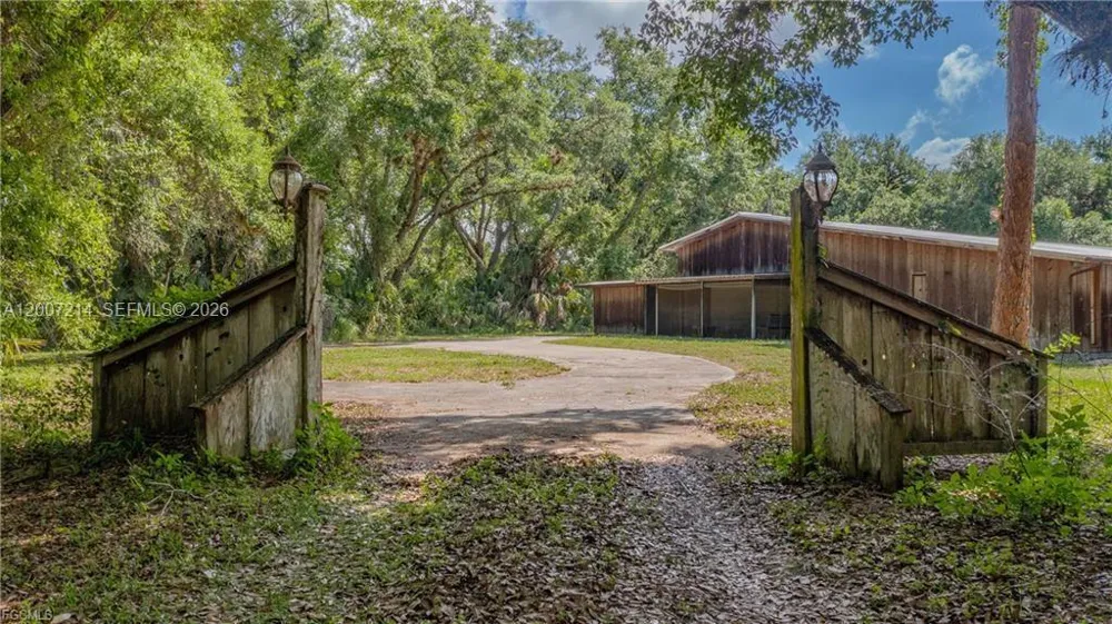 1040 Kirby Thompson Rd Other City - In The State Of Florida, FL 33935