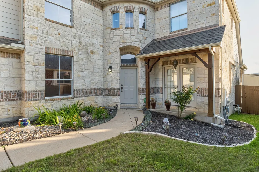 2409 Golden Gate Park Austin, TX 78732