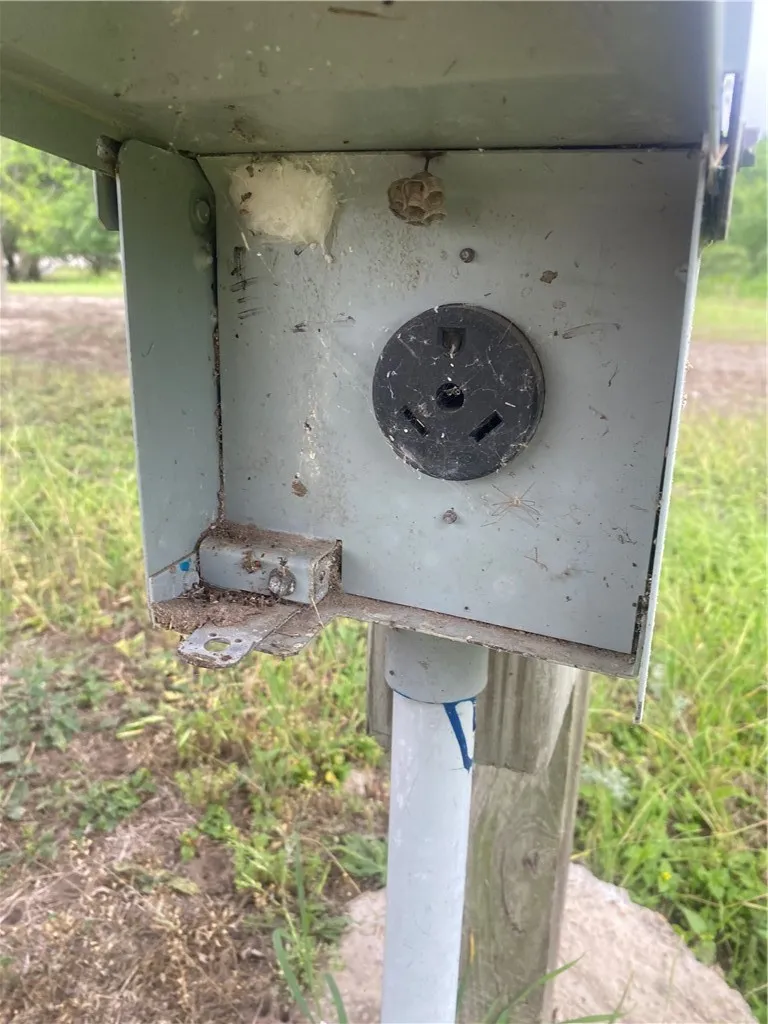 908 Power Refugio, TX 78377