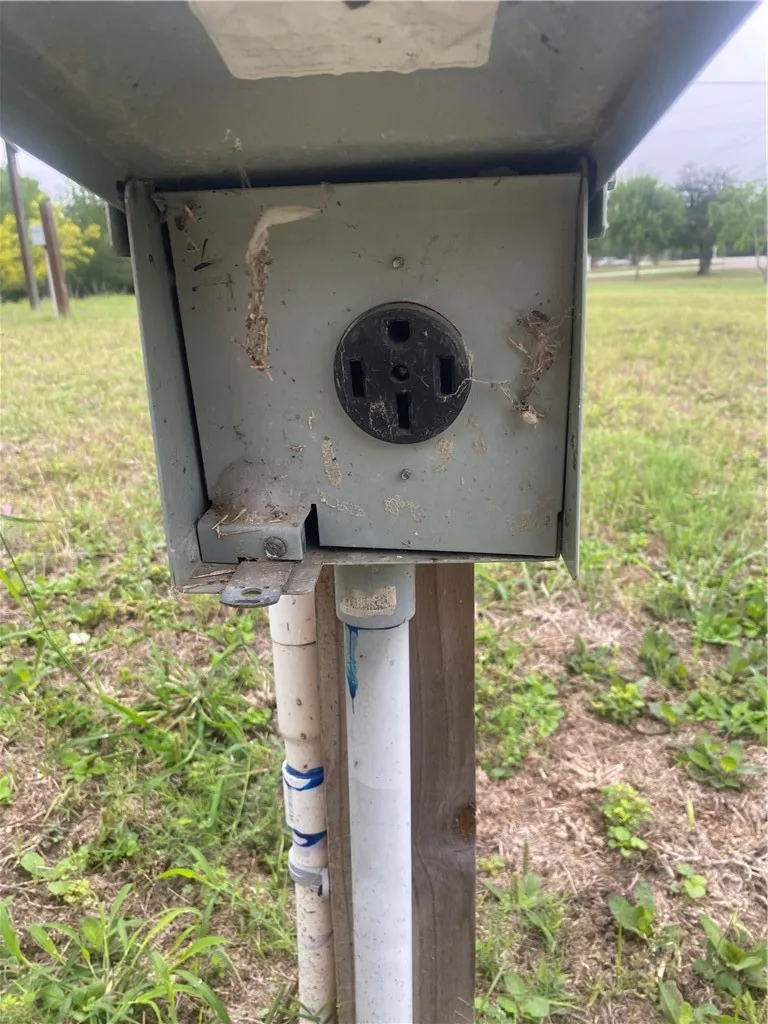 908 Power Refugio, TX 78377