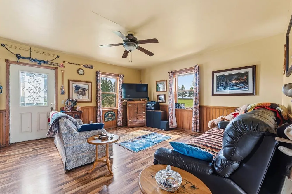 63095 220th Avenue Kellogg, MN 55945