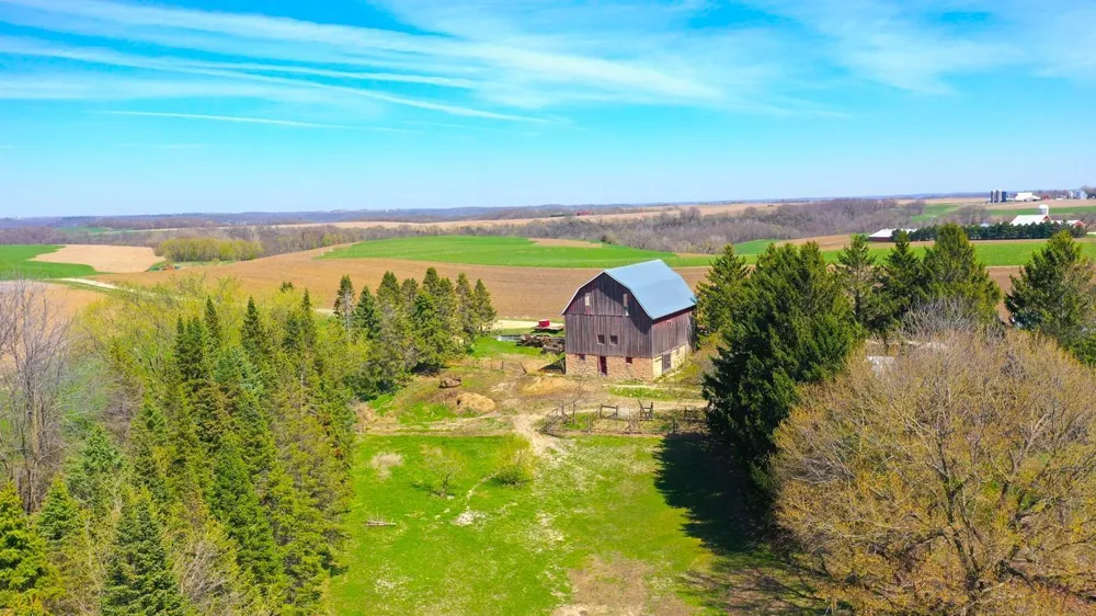 63095 220th Avenue Kellogg, MN 55945