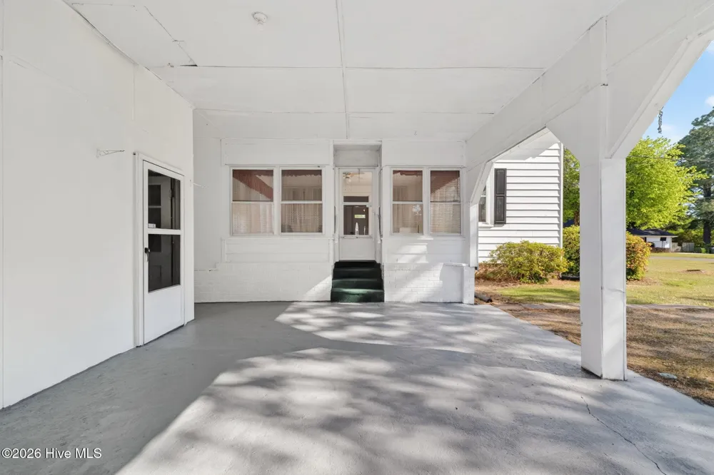 301 E Stanley Street Four Oaks, NC 27524