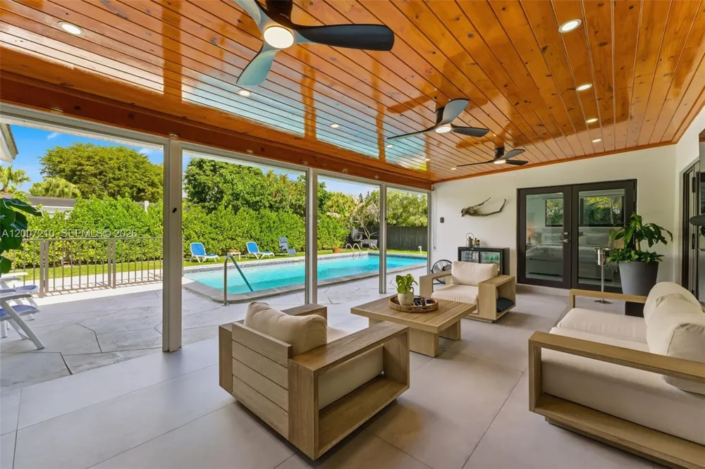 8625 SW 147th St Palmetto Bay, FL 33158