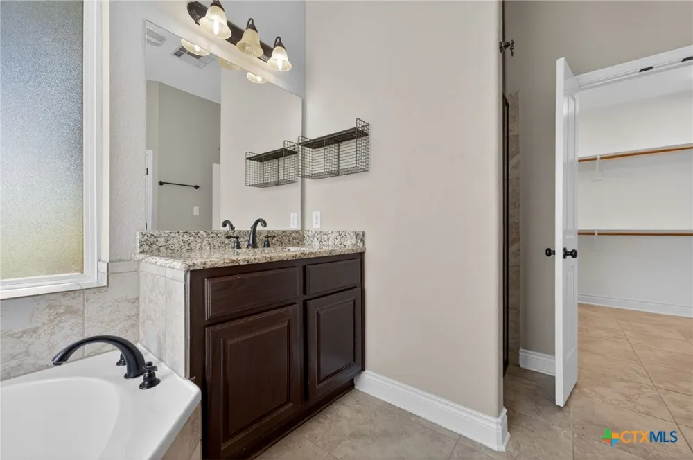 815 Serene Waters Spring Branch, TX 78070