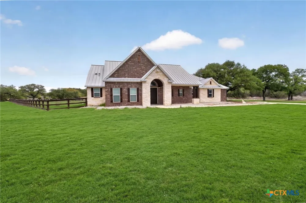 815 Serene Waters Spring Branch, TX 78070