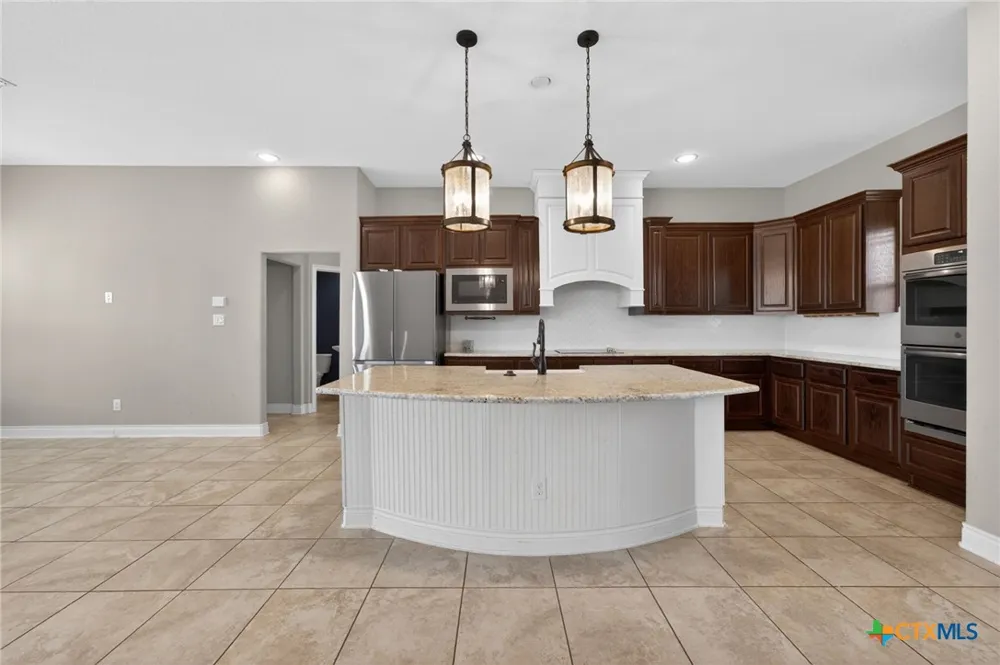 815 Serene Waters Spring Branch, TX 78070