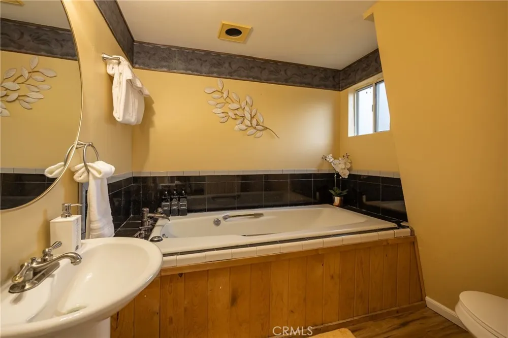 351 Pine Lane Sugarloaf, CA 92386