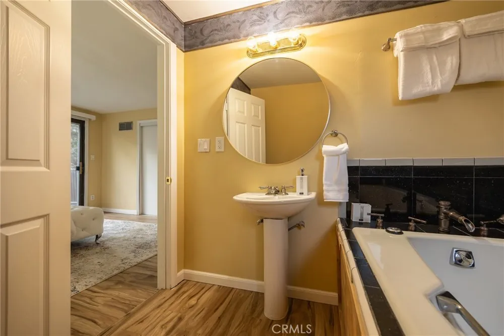 351 Pine Lane Sugarloaf, CA 92386