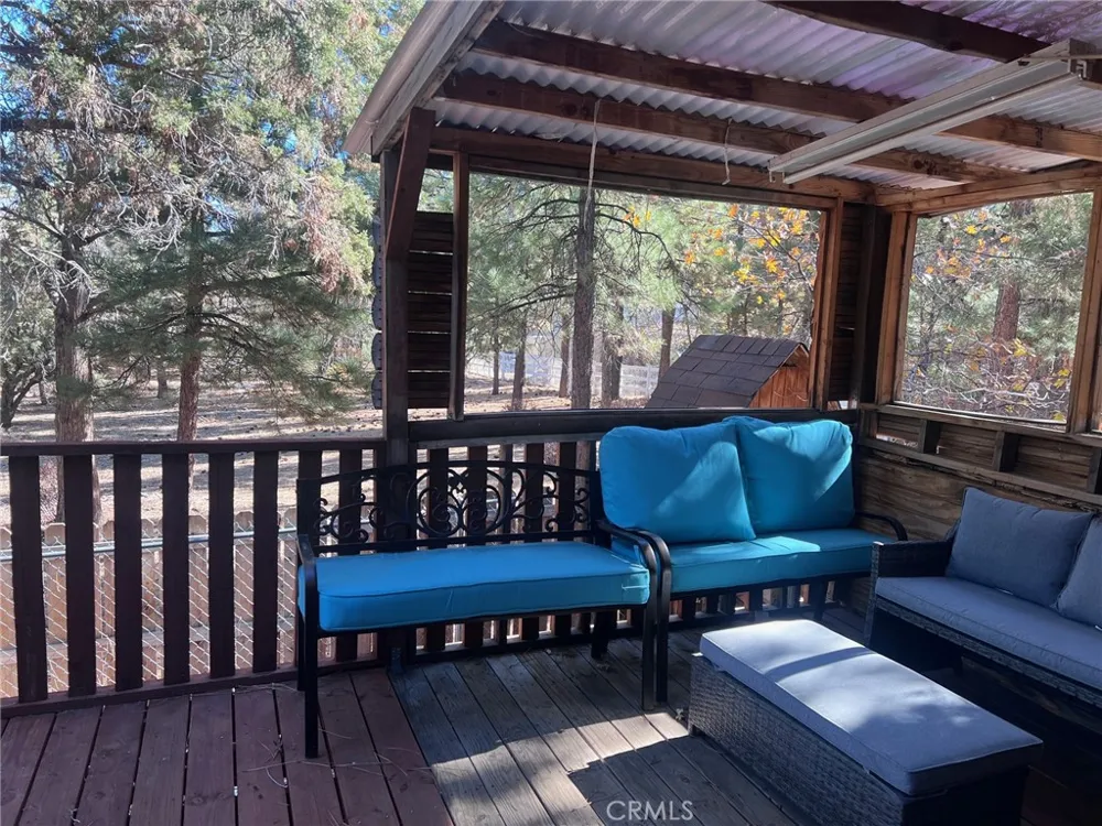 351 Pine Lane Sugarloaf, CA 92386