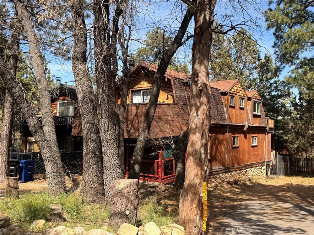 351 Pine Lane Sugarloaf, CA 92386