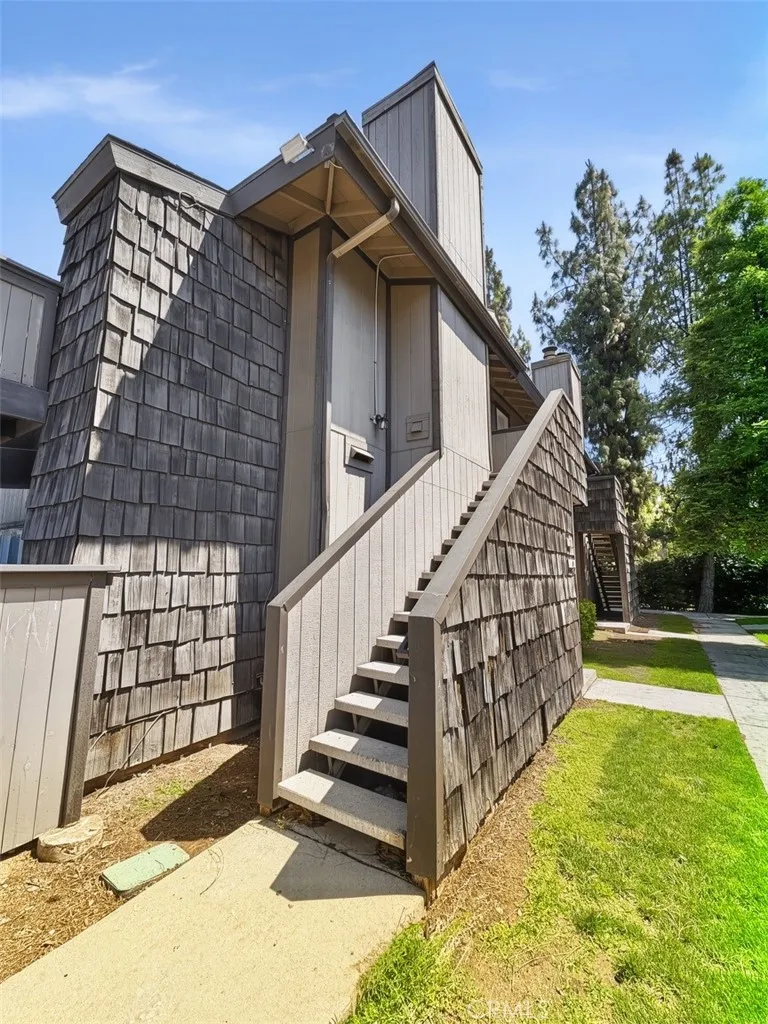 1190 S Winery Avenue #289 Fresno, CA 93727