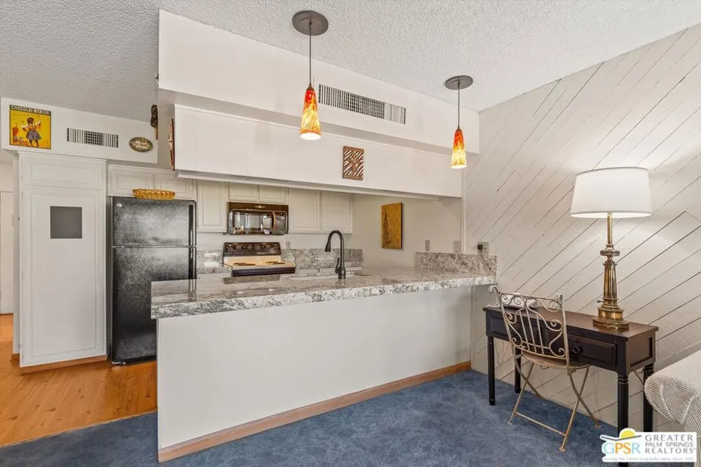 1655 E Palm Canyon Drive #616 Palm Springs, CA 92264
