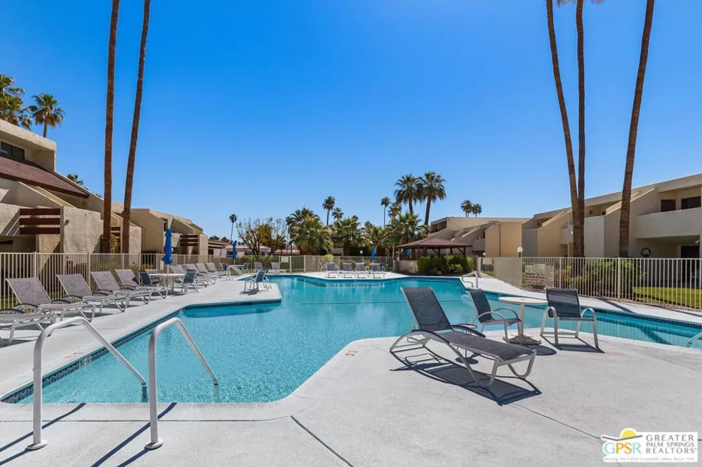 1655 E Palm Canyon Drive #616 Palm Springs, CA 92264