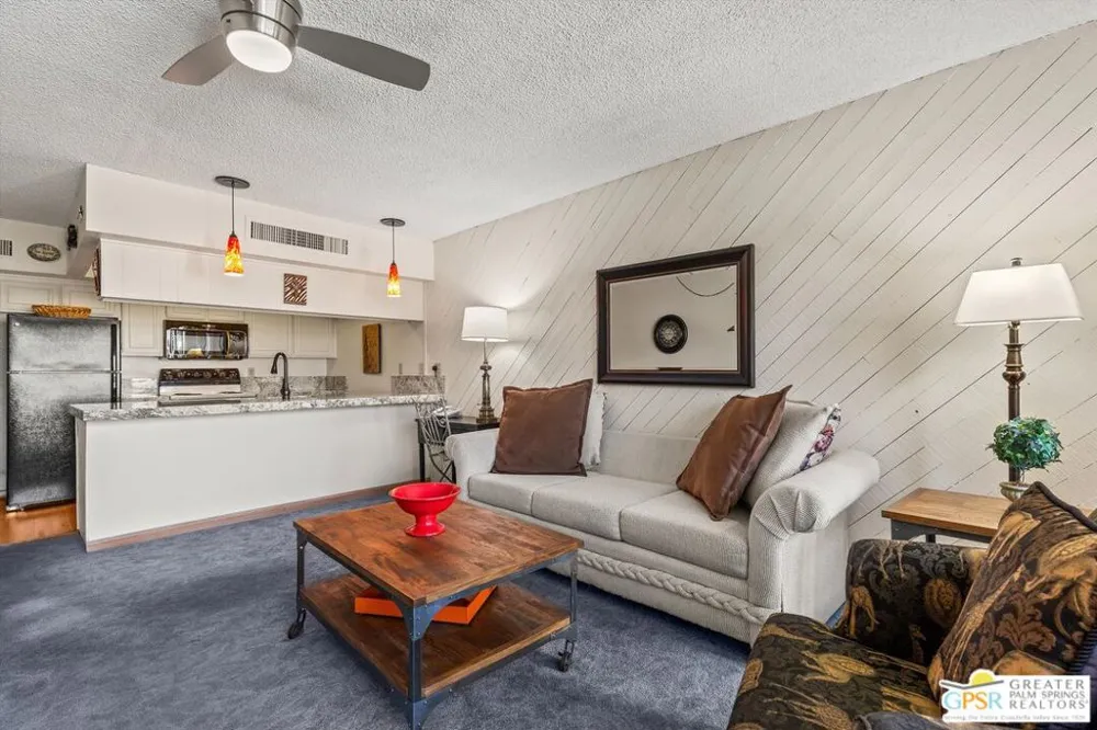 1655 E Palm Canyon Drive #616 Palm Springs, CA 92264