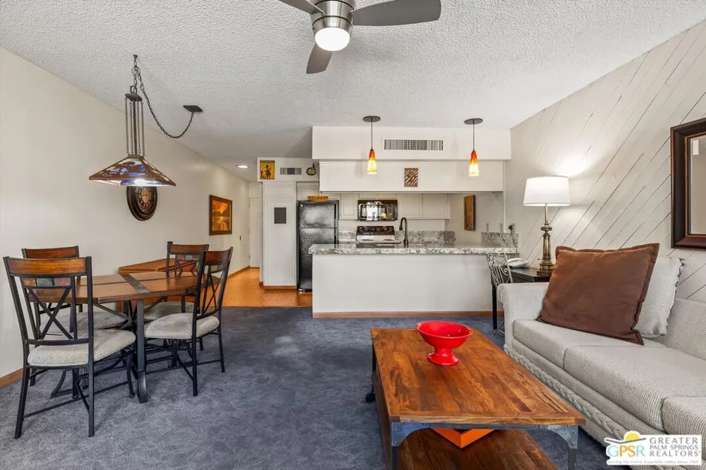 1655 E Palm Canyon Drive #616 Palm Springs, CA 92264
