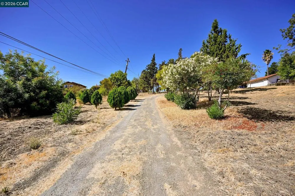 1051 Tilley Cir Concord, CA 94518