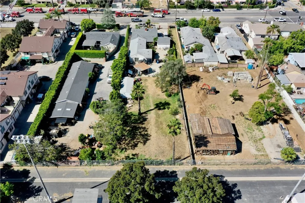10918 Laurel Canyon San Fernando, CA 91340