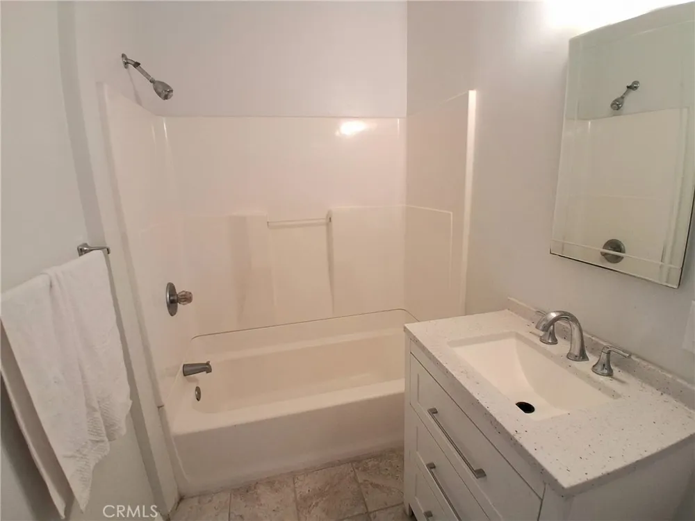 10918 Laurel Canyon San Fernando, CA 91340