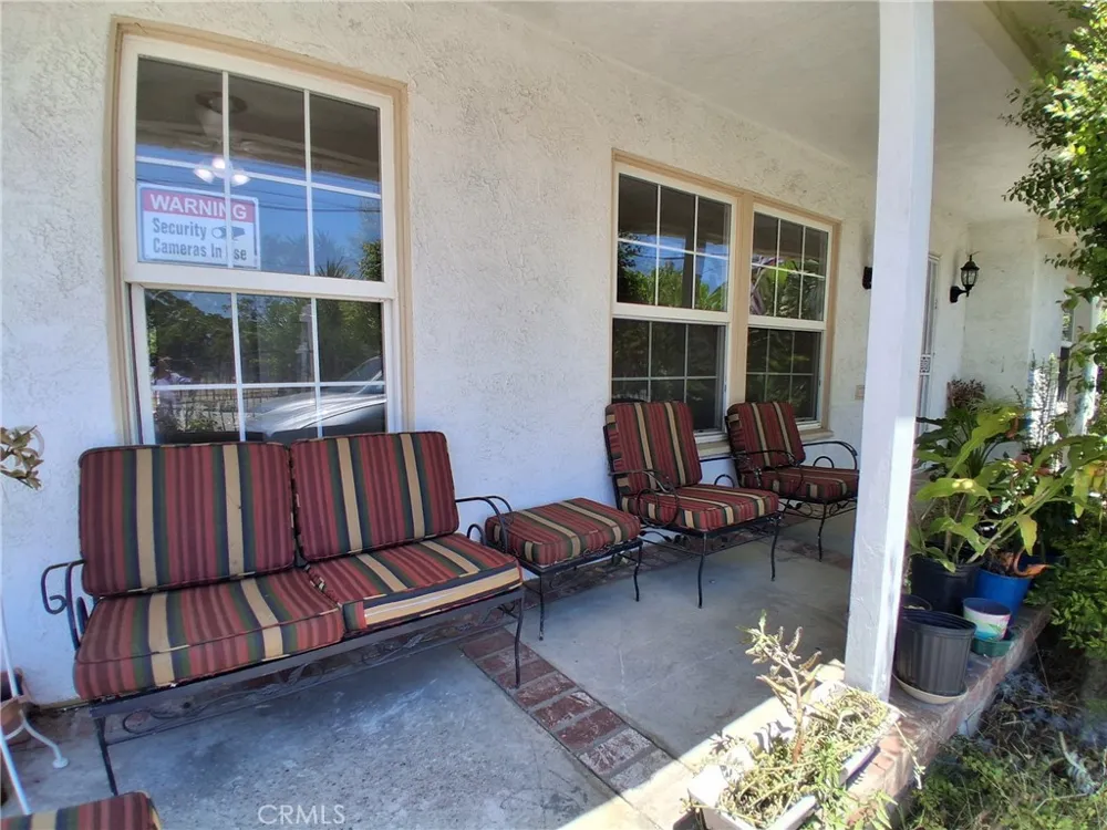 10918 Laurel Canyon San Fernando, CA 91340