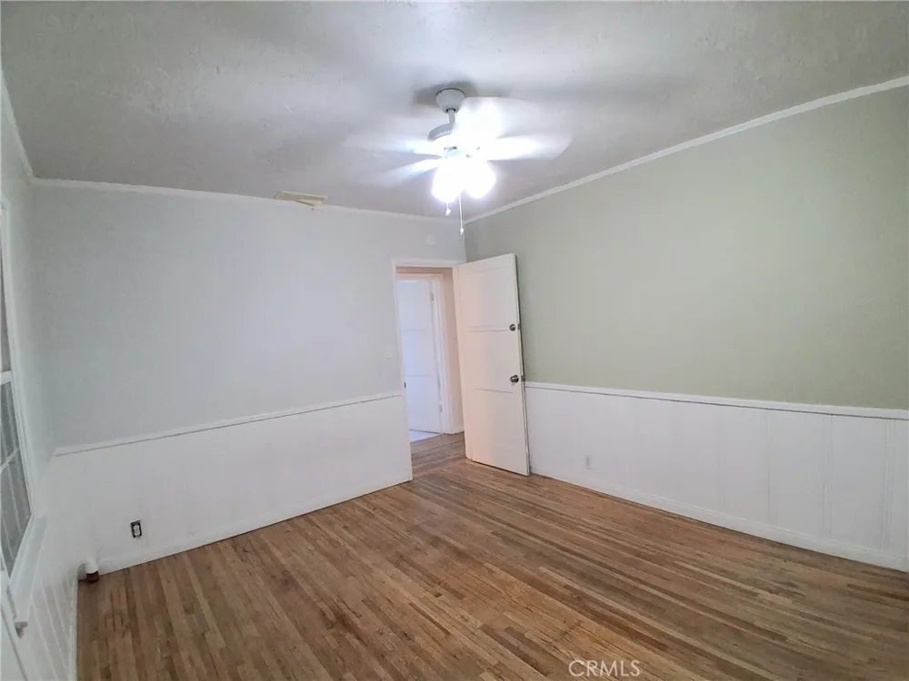 10918 Laurel Canyon San Fernando, CA 91340