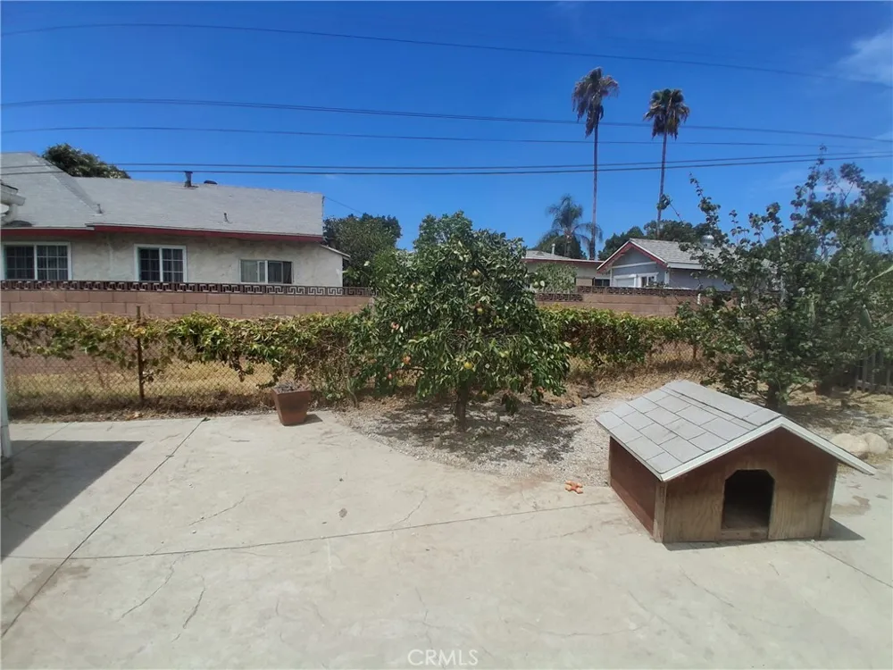 10918 Laurel Canyon San Fernando, CA 91340