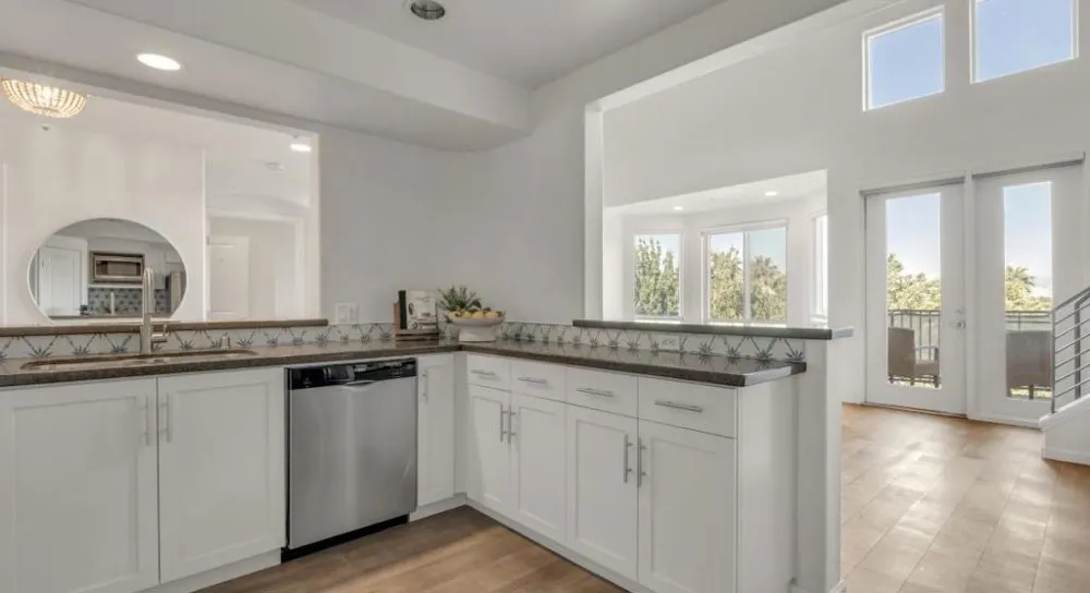 912 Campisi Way #402 Campbell, CA 95008