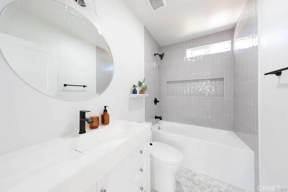 818 Avenue 51 Los Angeles, CA 90042