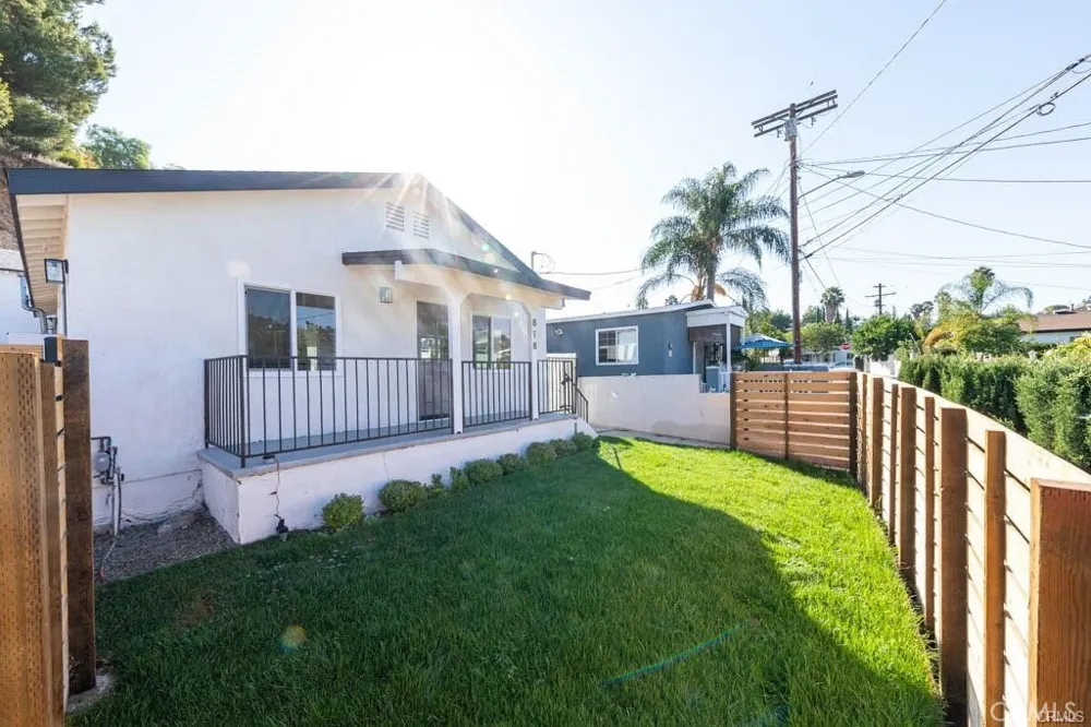 818 Avenue 51 Los Angeles, CA 90042