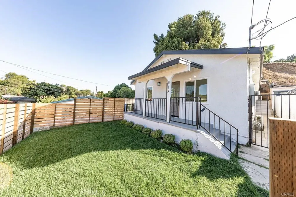 818 Avenue 51 Los Angeles, CA 90042