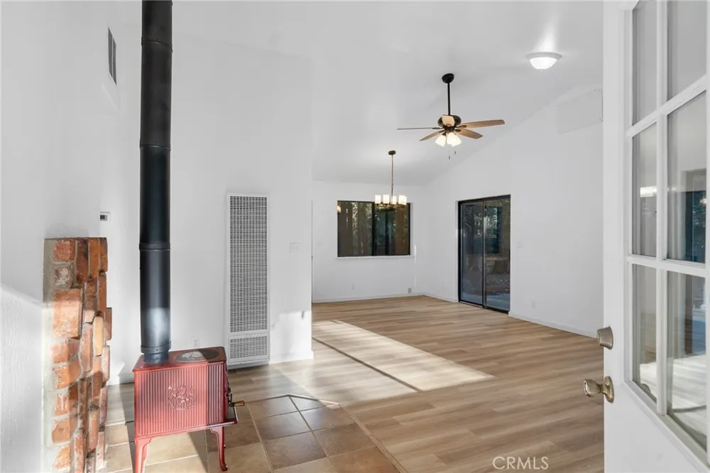 5498 Platt Mountain Forest Ranch, CA 95942