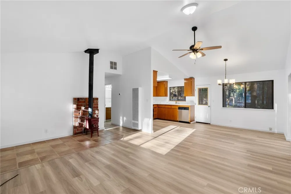 5498 Platt Mountain Forest Ranch, CA 95942