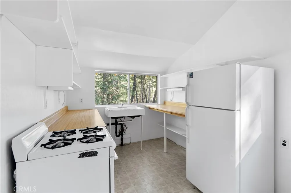 5498 Platt Mountain Forest Ranch, CA 95942