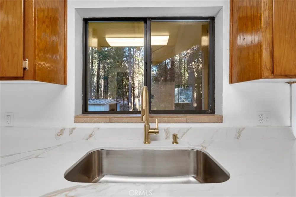 5498 Platt Mountain Forest Ranch, CA 95942