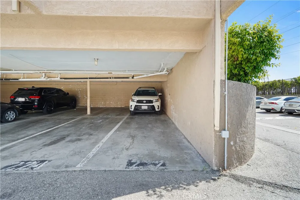 10331 Lindley #150 Porter Ranch, CA 91326