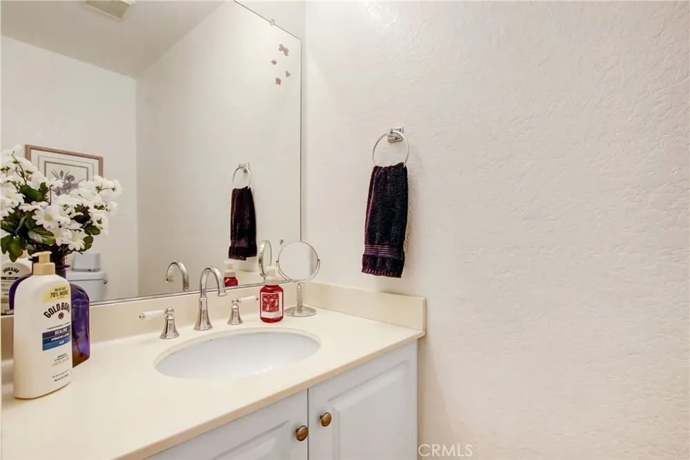 274 Parkview Place Lake Elsinore, CA 92530