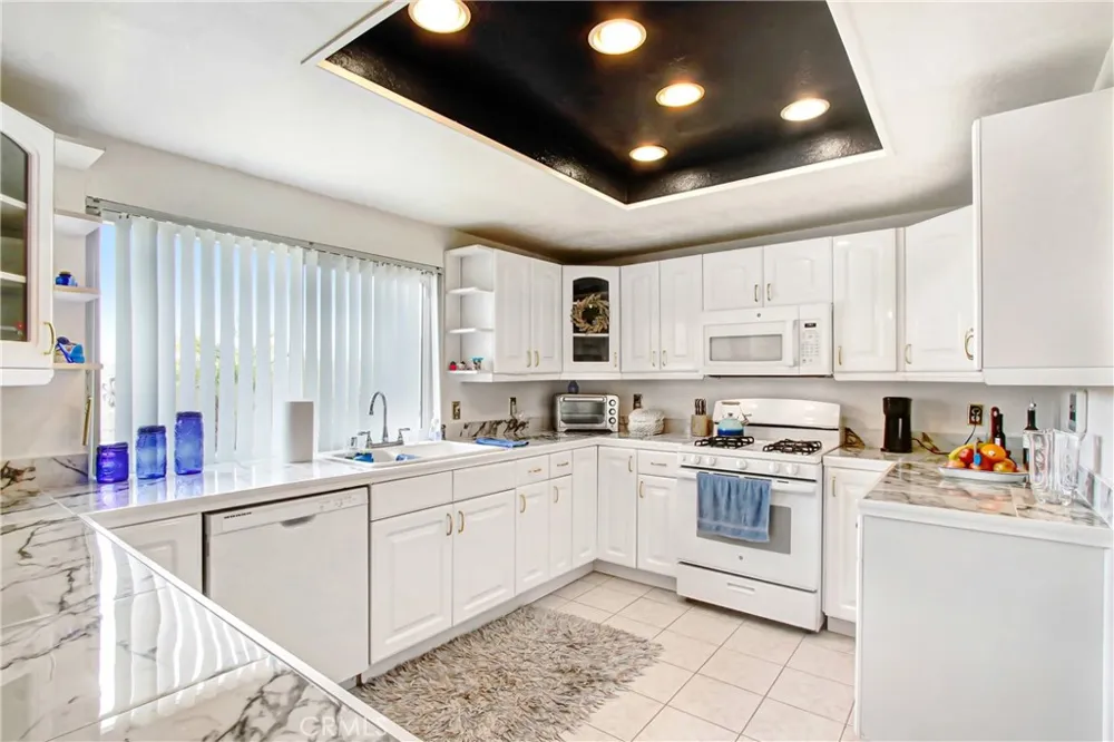 274 Parkview Place Lake Elsinore, CA 92530