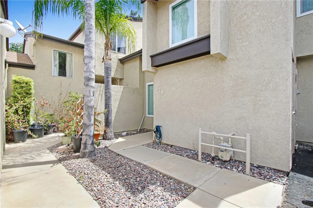 274 Parkview Place Lake Elsinore, CA 92530