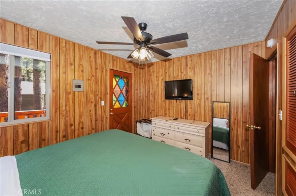 190 Spruce Sugarloaf, CA 92386
