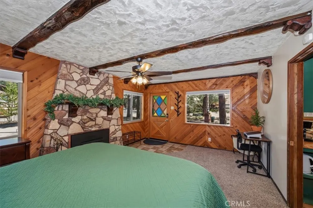 190 Spruce Sugarloaf, CA 92386