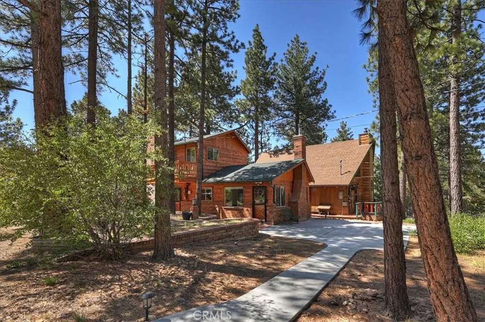 190 Spruce Sugarloaf, CA 92386