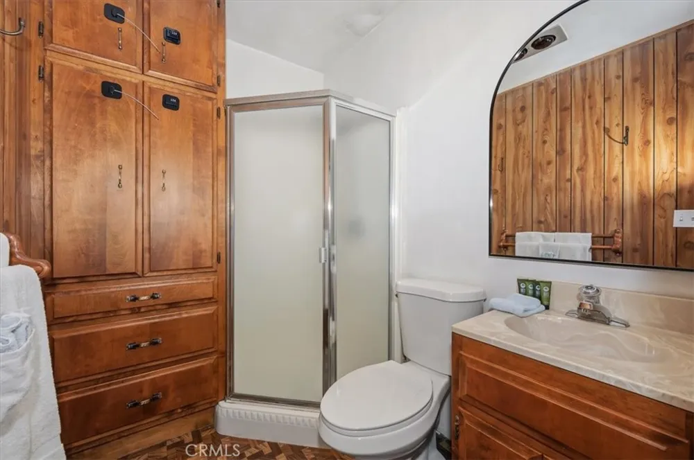 190 Spruce Sugarloaf, CA 92386