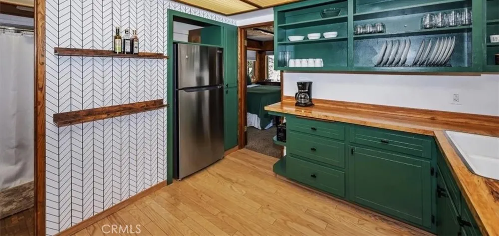 190 Spruce Sugarloaf, CA 92386